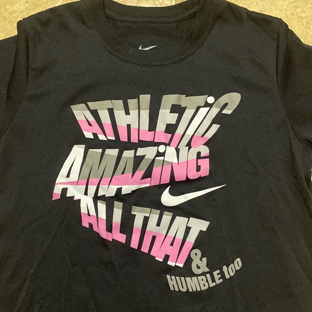 Girls Nike Tee